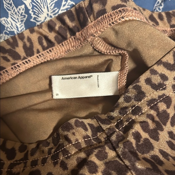 Leopard Print Leggings - Picture 2 of 3